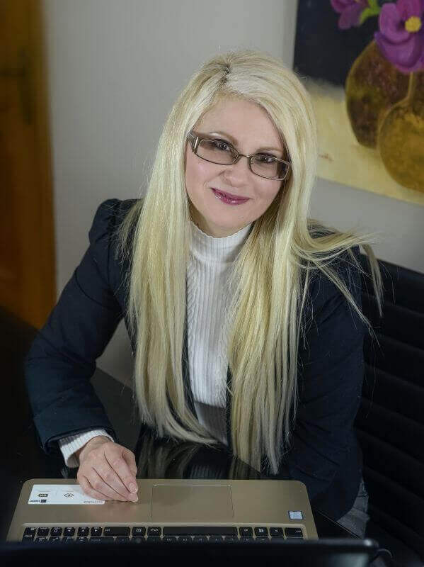 Dr-Sylvia-Buet.jpg